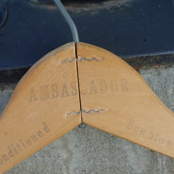 Vintage Ambassador Washington's 500 Room Downtown Hotel Wood Hanger - Picture 3 of 14